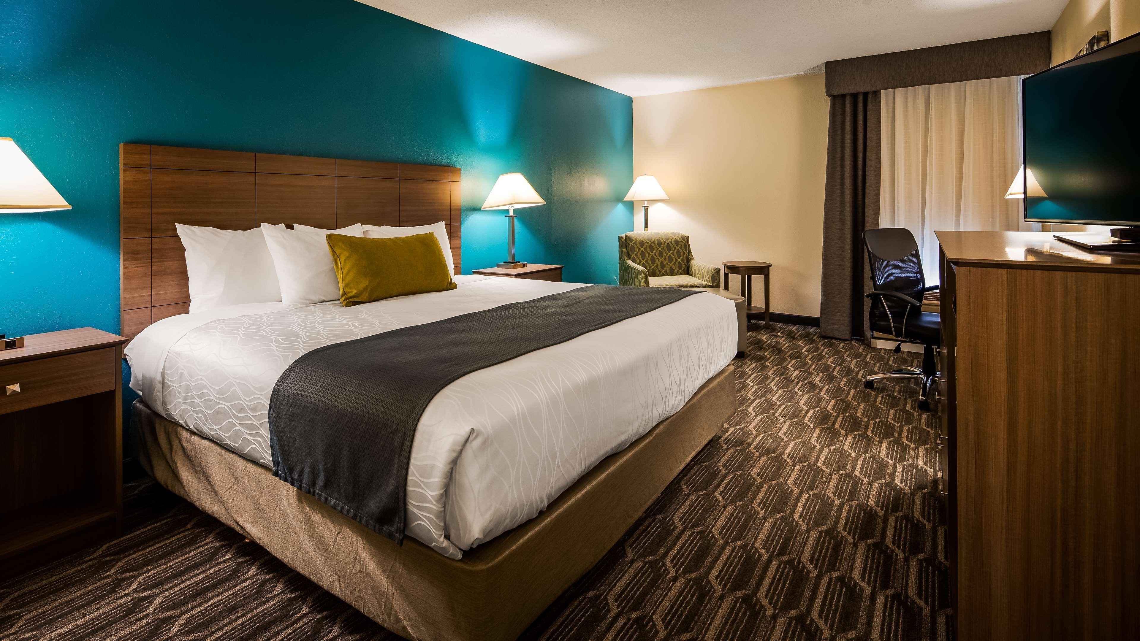 Best Western Plus Yadkin Valley Inn & Suites Jonesville Esterno foto
