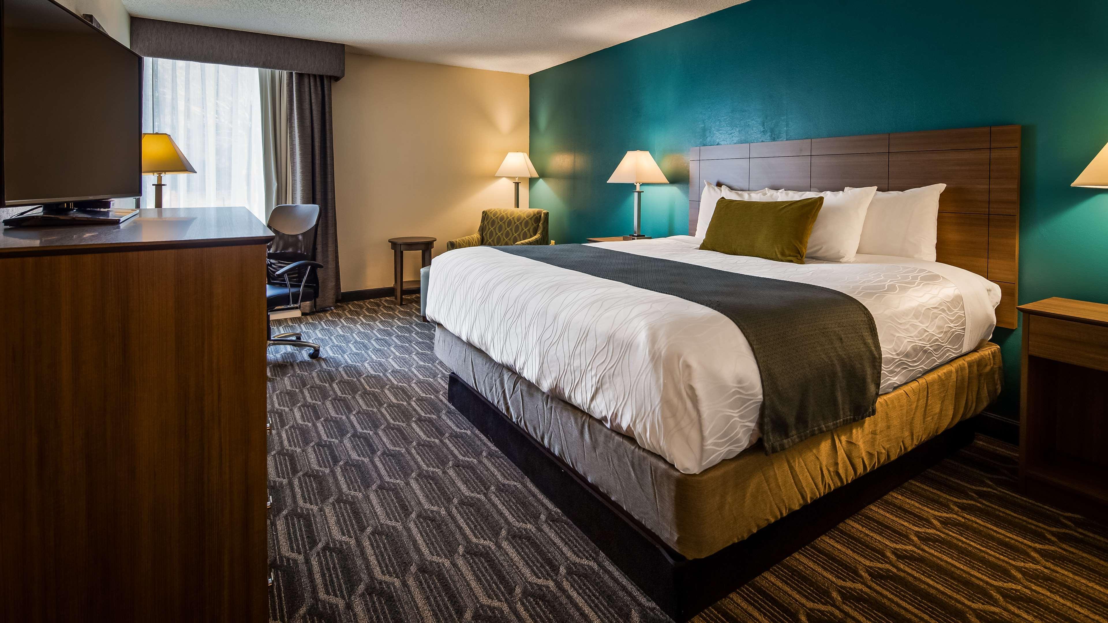 Best Western Plus Yadkin Valley Inn & Suites Jonesville Esterno foto