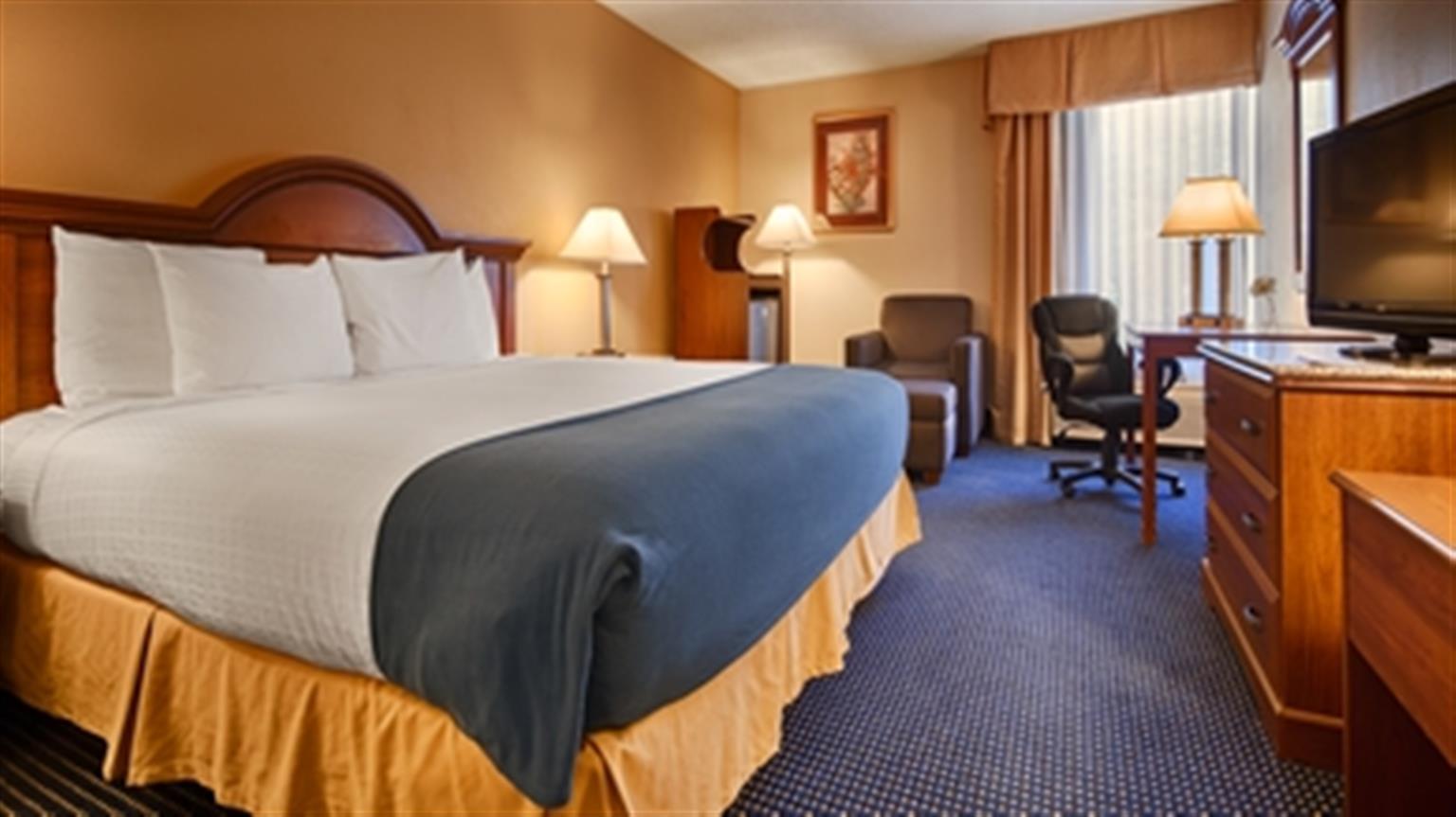 Best Western Plus Yadkin Valley Inn & Suites Jonesville Esterno foto