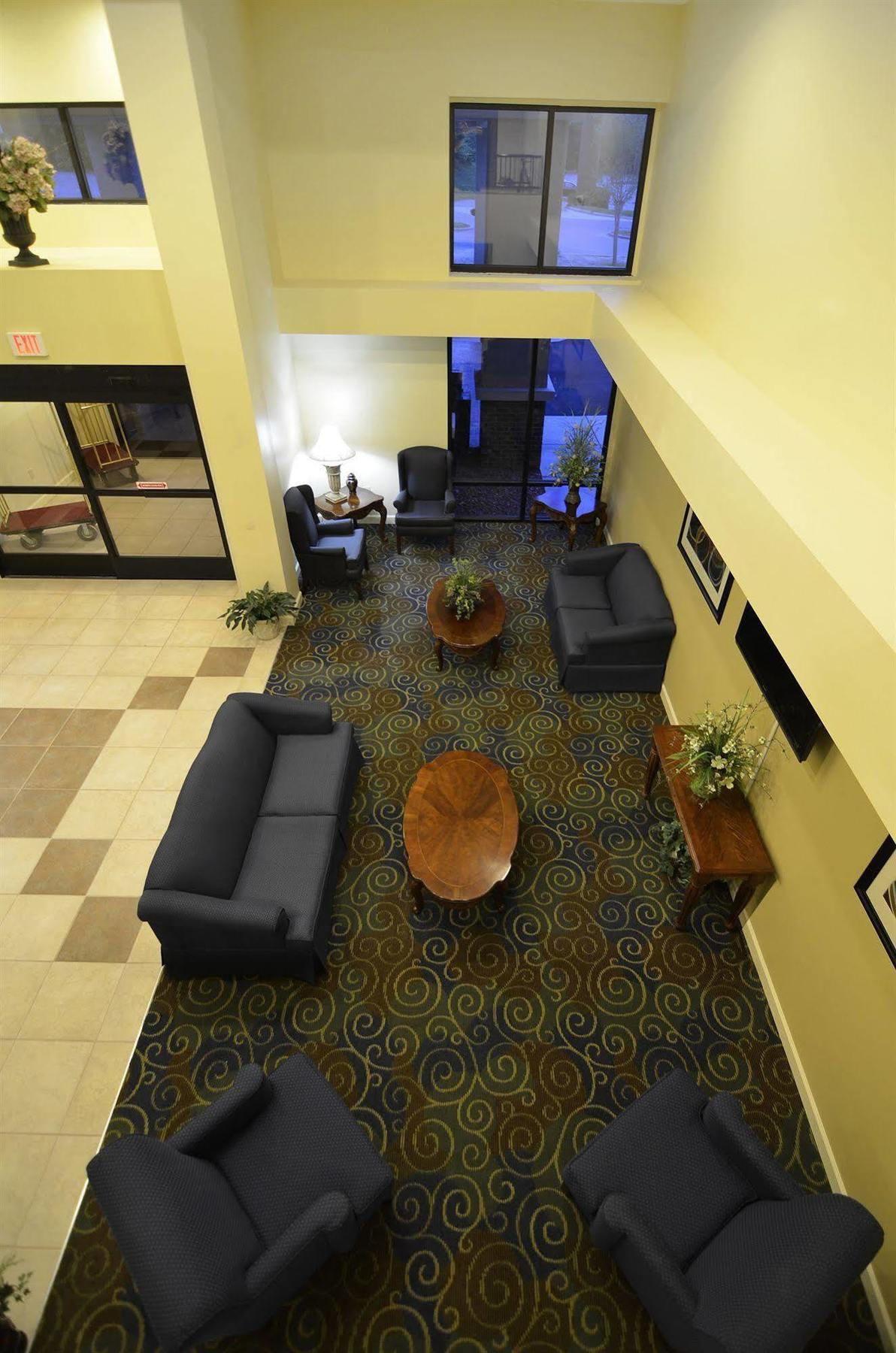 Best Western Plus Yadkin Valley Inn & Suites Jonesville Esterno foto